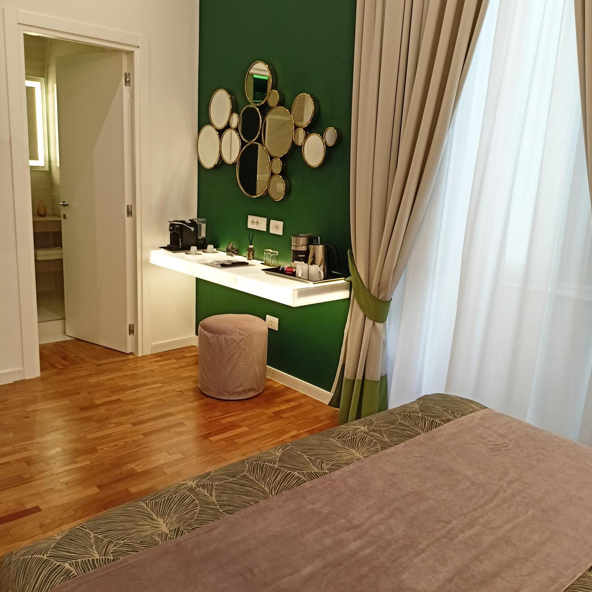 La Lepre Bovio Hotel Naples Exterior photo