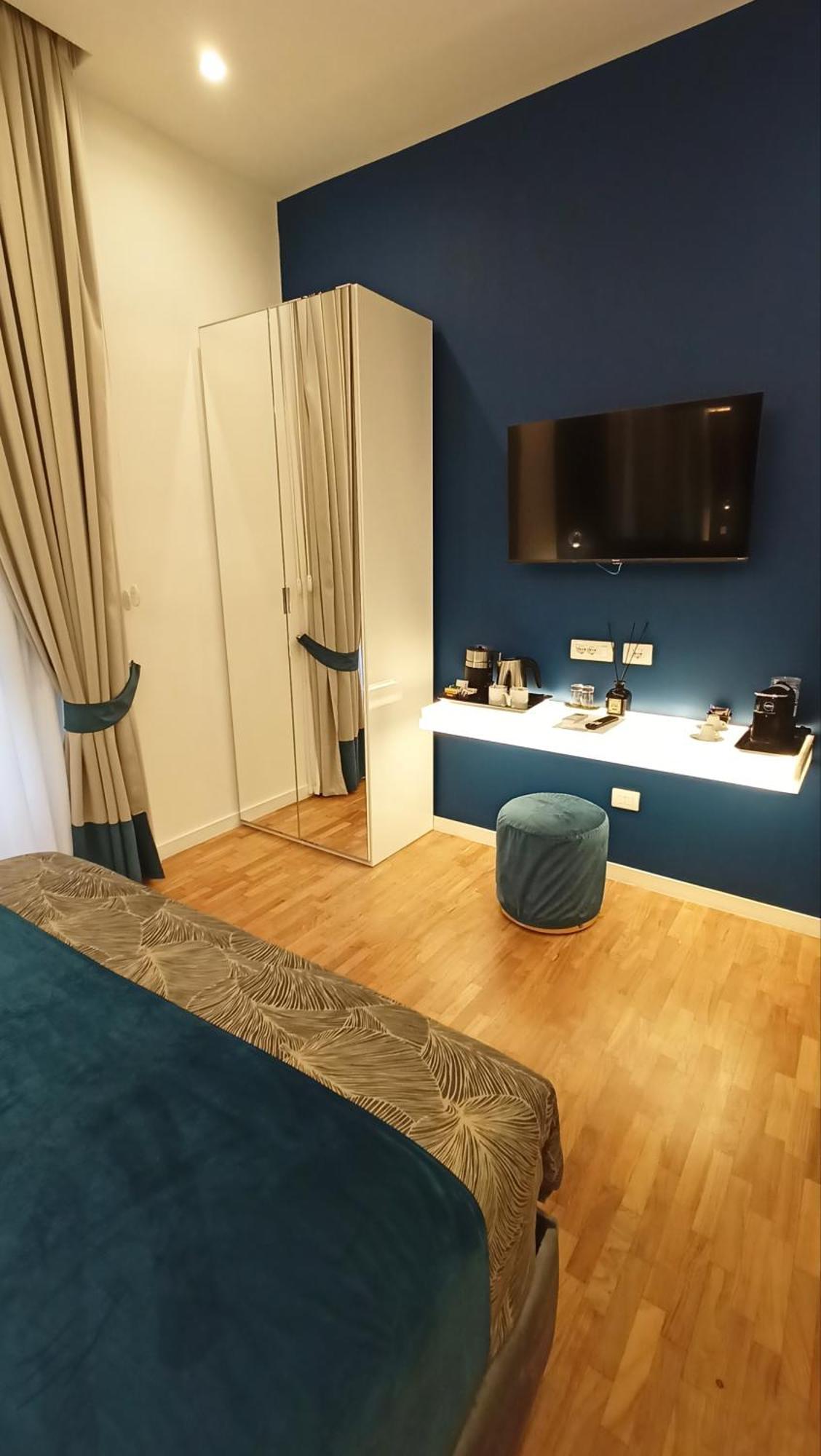 La Lepre Bovio Hotel Naples Exterior photo